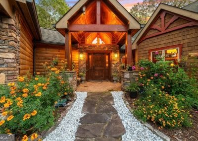 Creekfront Mountain Cabin Retreat in Blue Ridge, GA – SOLD